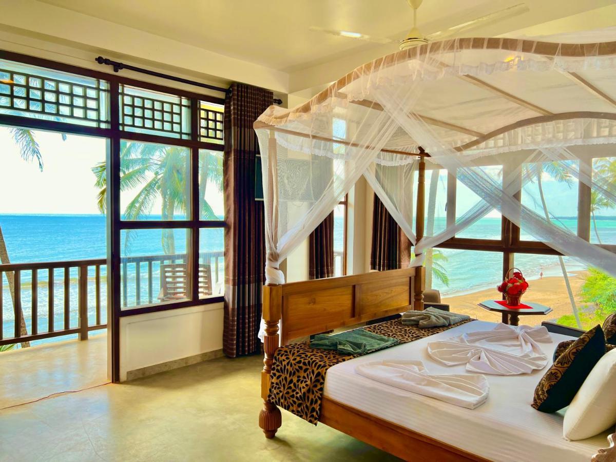 Top Secret Beach Hotel Matara Exterior photo