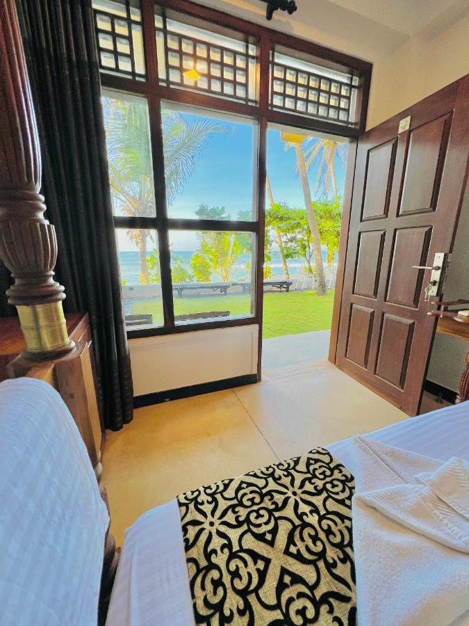 Top Secret Beach Hotel Matara Exterior photo