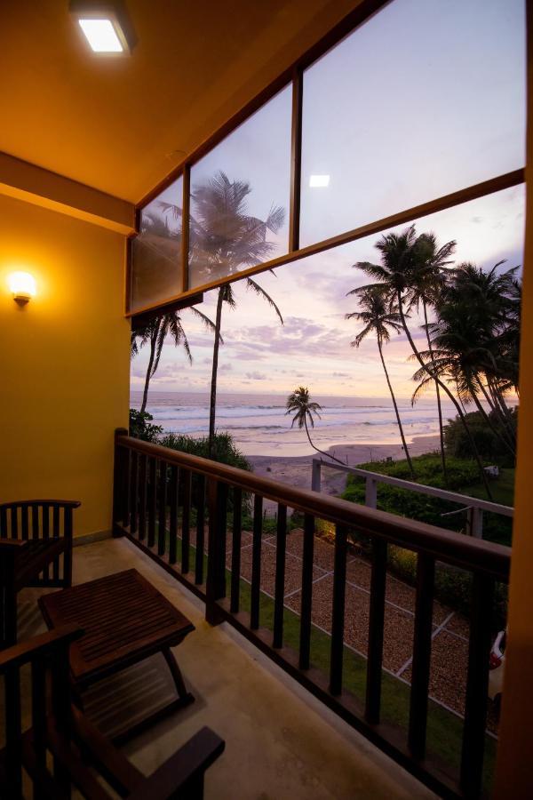 Top Secret Beach Hotel Matara Exterior photo